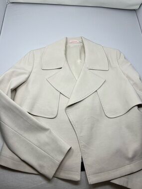 Women's Cream Cuyana Cropped trench Jacket. Made in Italy